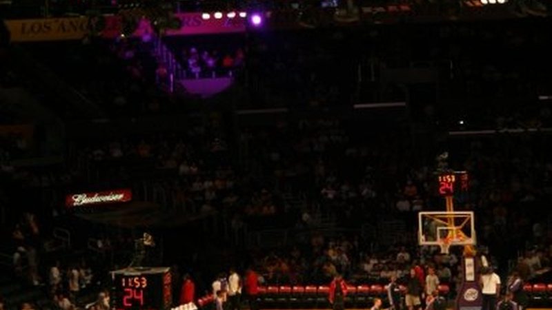 NBA sperrt Ballmer, streicht 5 Picks in der Kawhi-Affäre